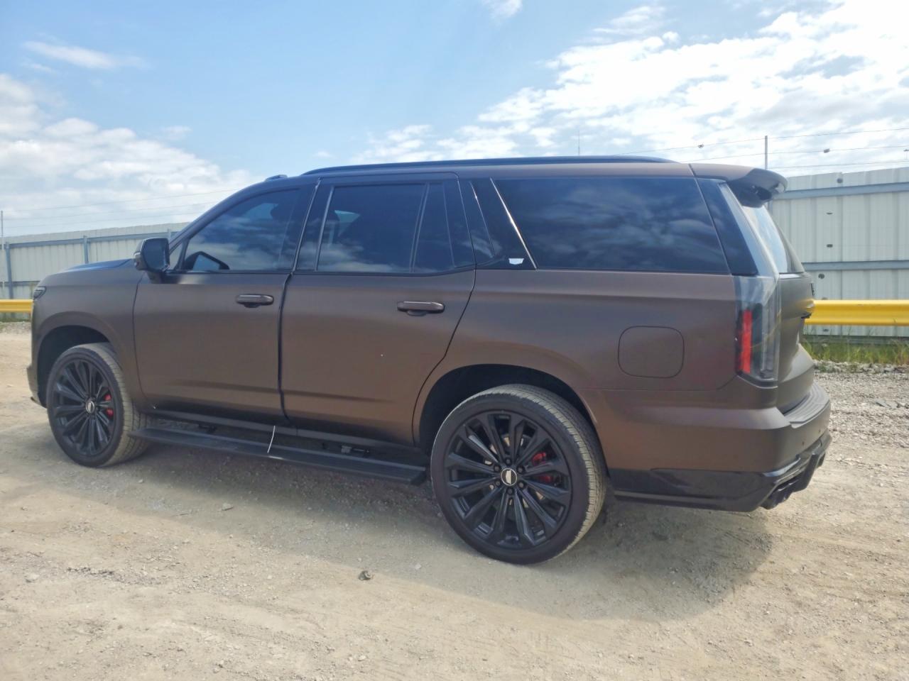 2025 Cadillac Escalade V - Фото 2