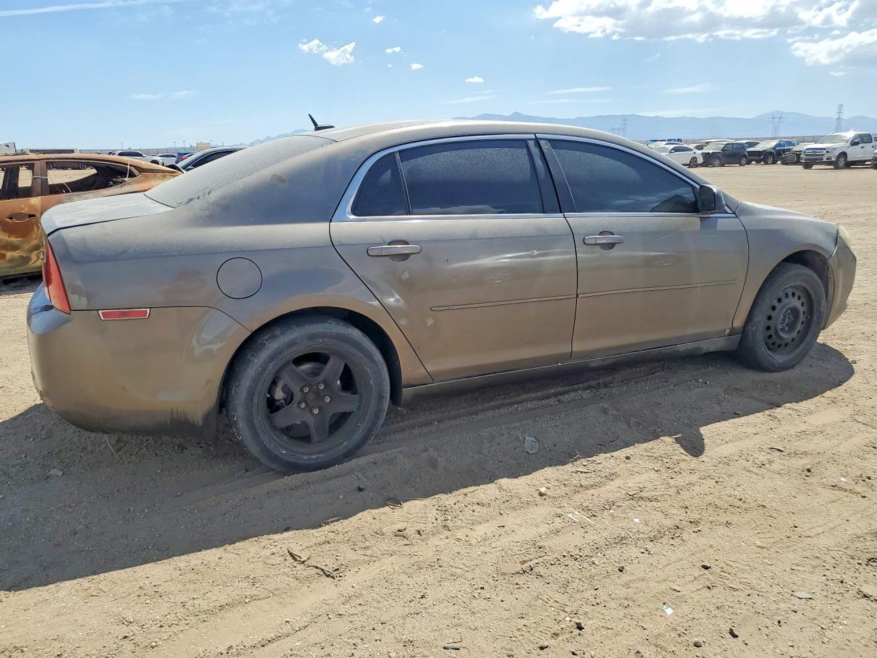 2010 Chevrolet Malibu Ls - Фото 3