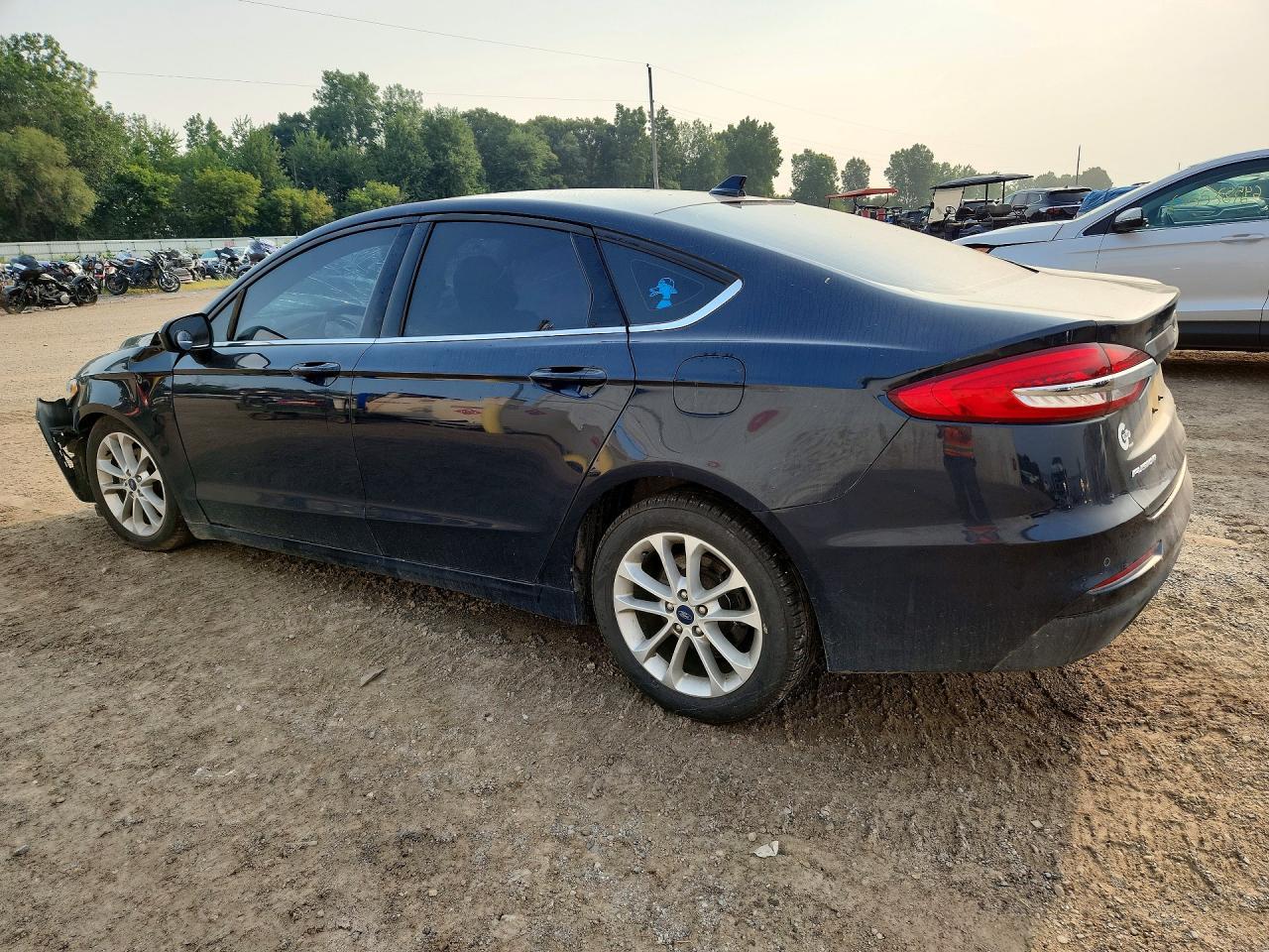 2020 Ford Fusion Se - Фото 2