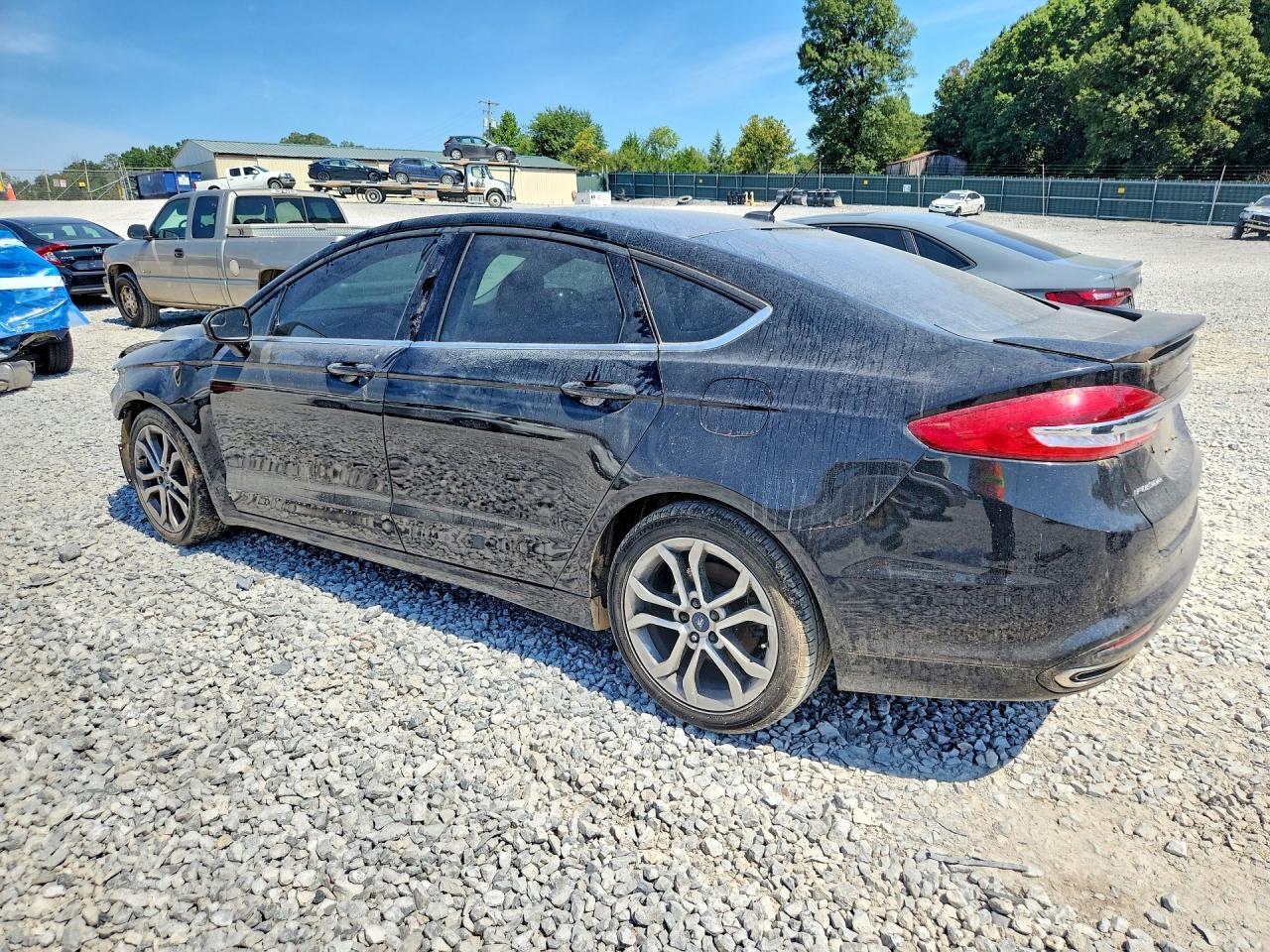 2017 Ford Fusion Se - Image 2