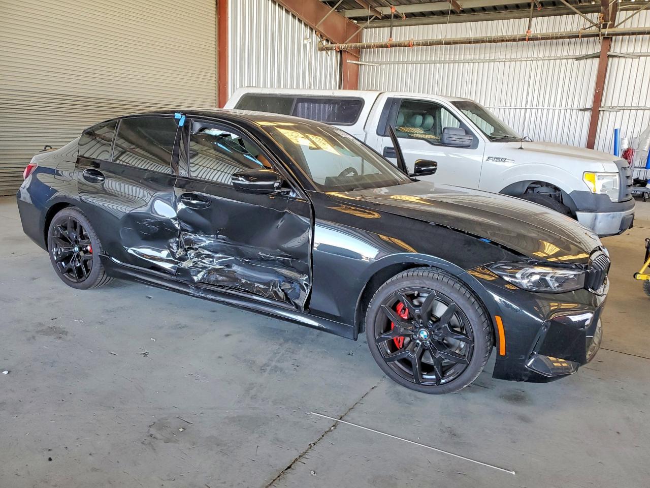 2026 BMW 330I - Фото 4