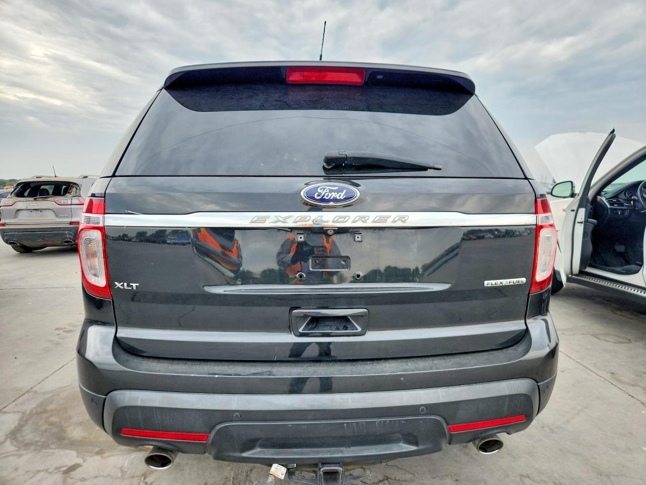 2015 Ford Explorer Xlt - Фото 6
