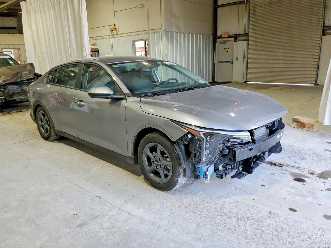 2025 Kia K4 Lxs - Image 4