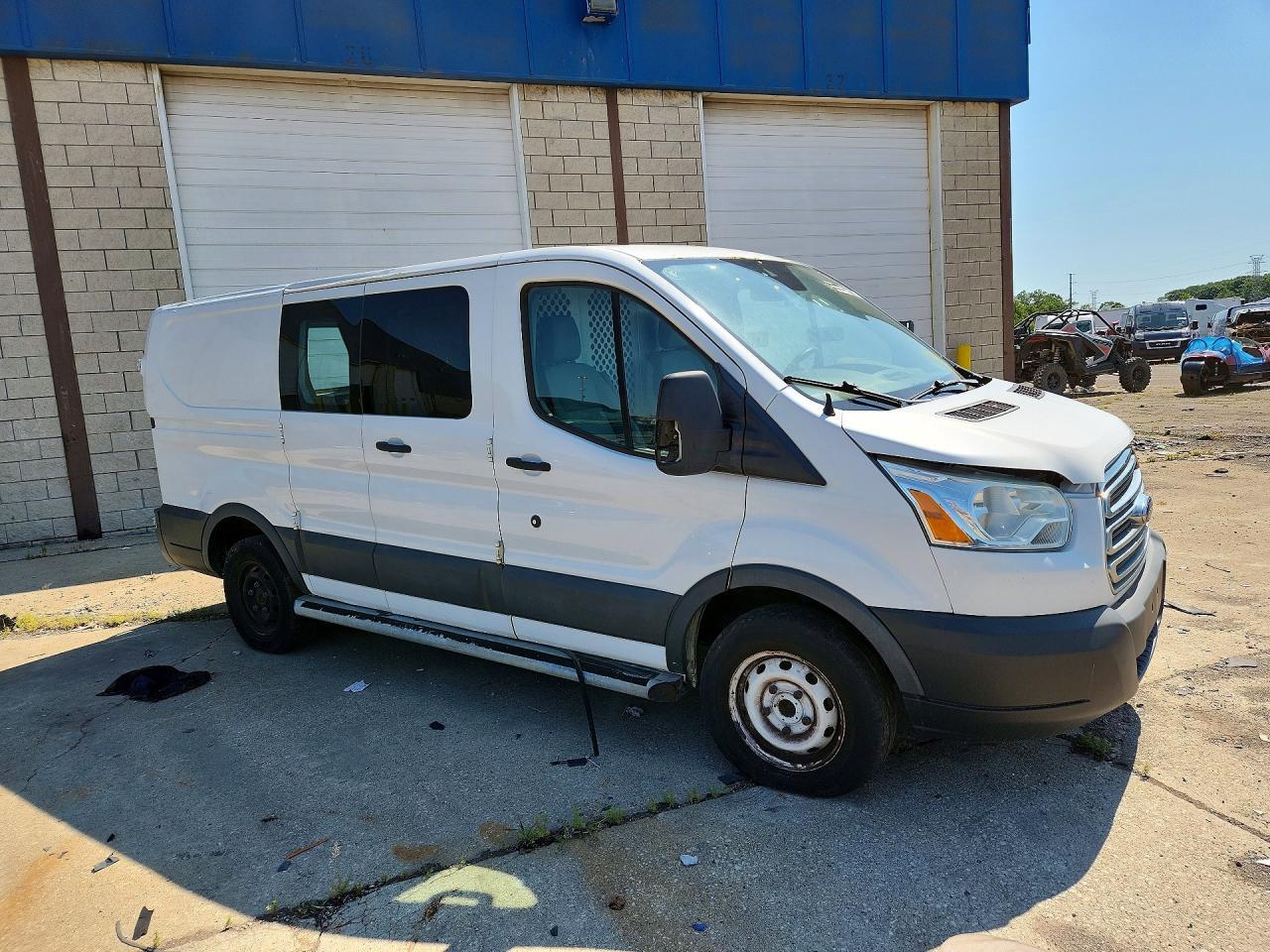 2016 Ford Transit 250 Delivery Van - Image 4