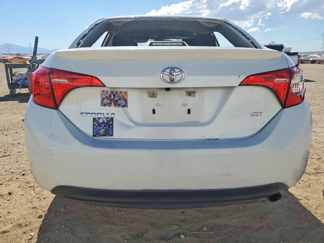 2017 Toyota Corolla Se - Фото 6