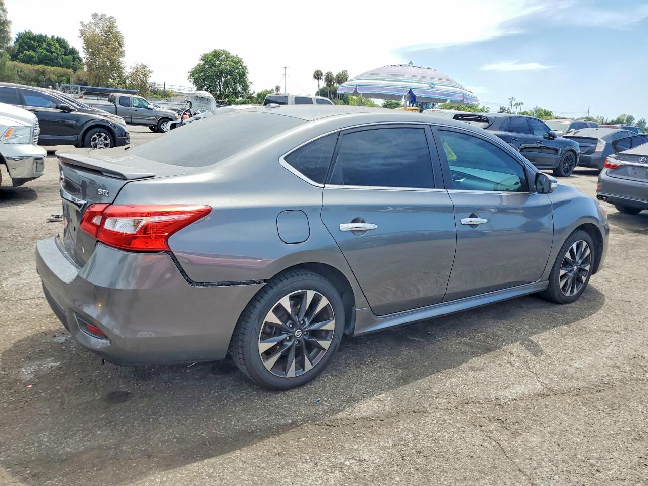 2019 Nissan Sentra Sr - Фото 3