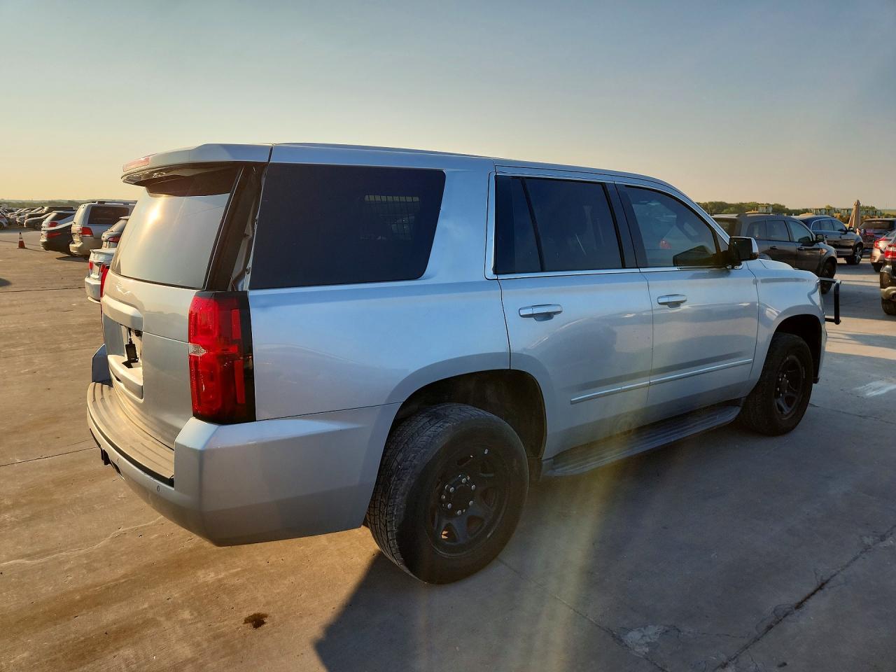 2018 Chevrolet Tahoe Police - Фото 3
