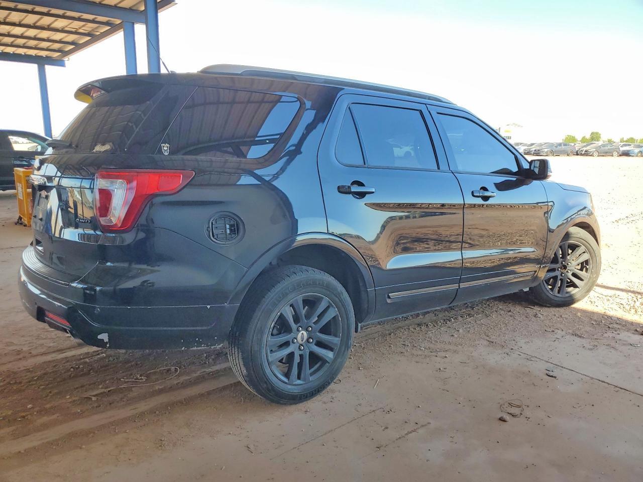 2018 Ford Explorer Xlt - Image 3