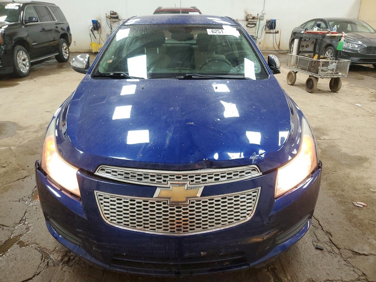 2012 Chevrolet Cruze Ls - Image 5