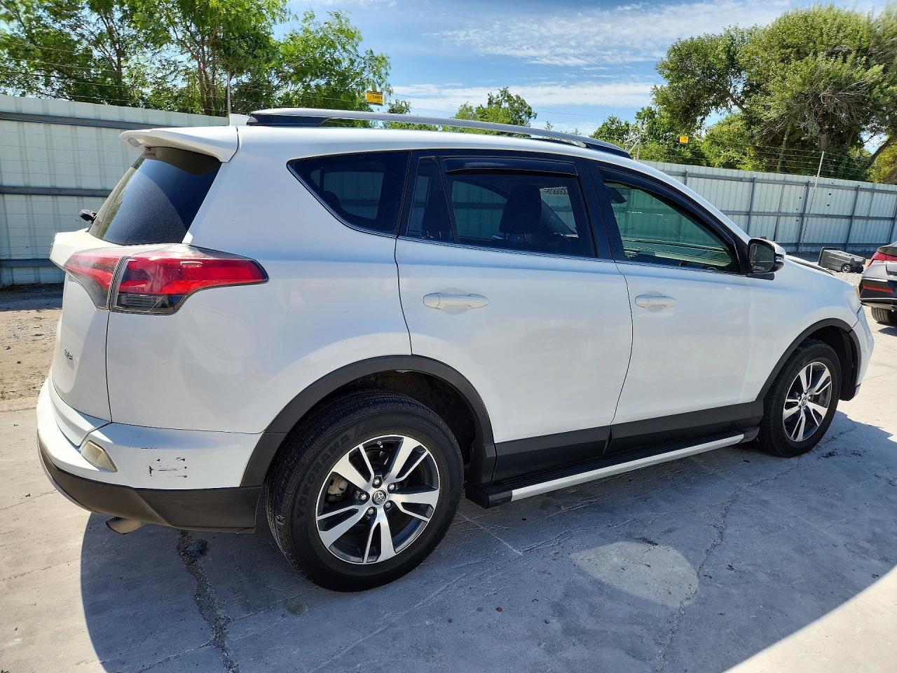2018 Toyota Rav4 Xle - Фото 3