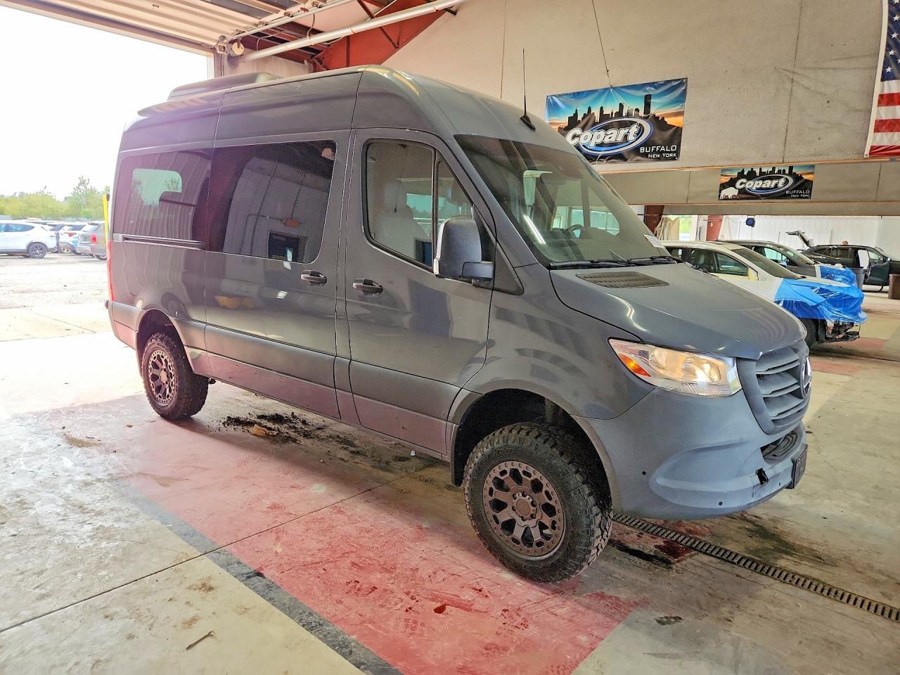 2021 Mercedes-Benz Sprinter 2500 - Фото 4