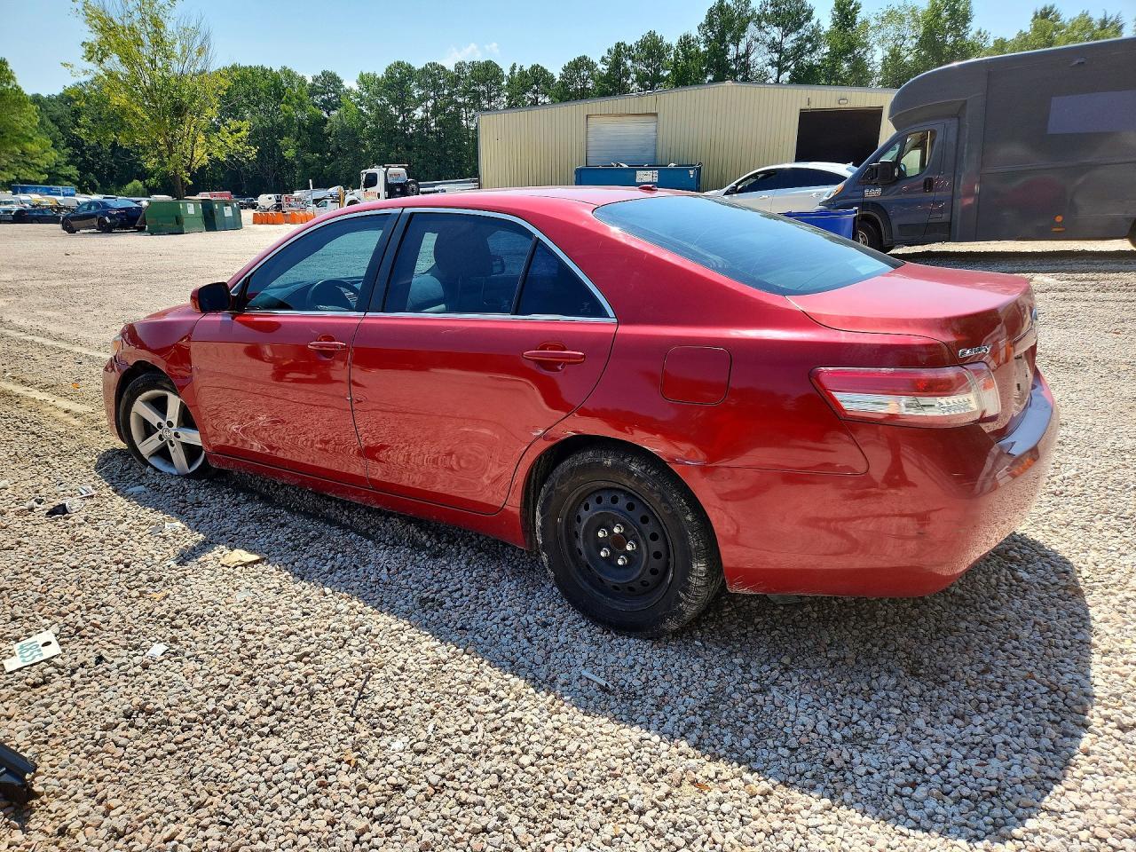 2010 Toyota Camry Le - Image 2