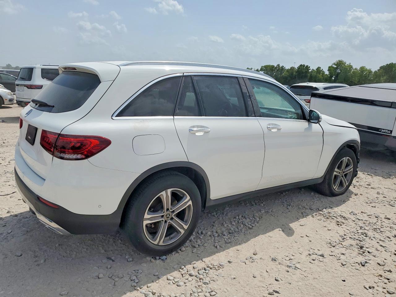 2021 Mercedes-Benz Glc 300 - Фото 3