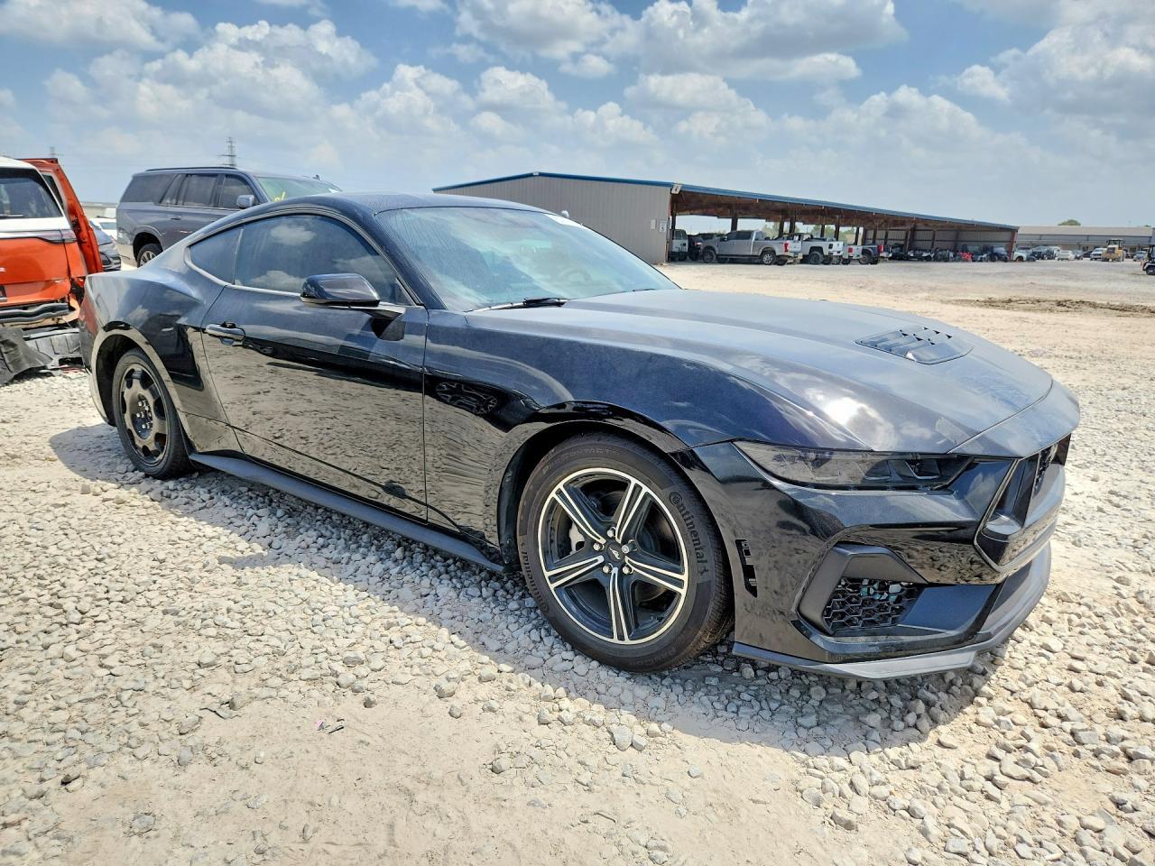 2025 Ford Mustang I4 - Image 4