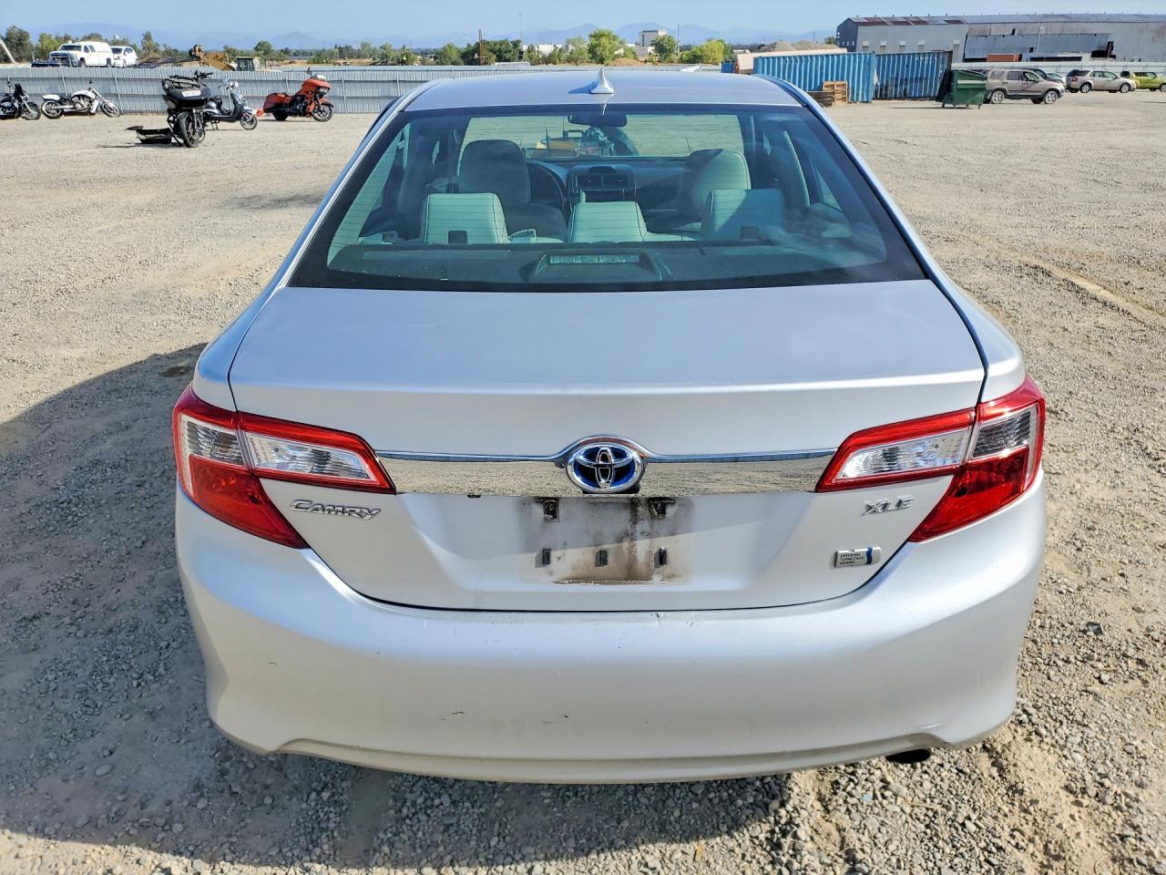 2012 Toyota Camry Hybrid Xle - Image 6