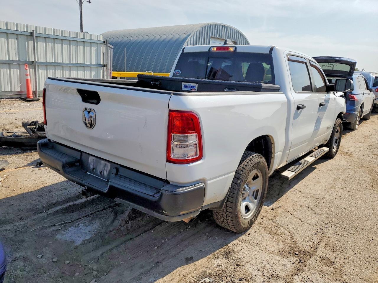 2019 Ram 1500 Tradesman - Фото 3