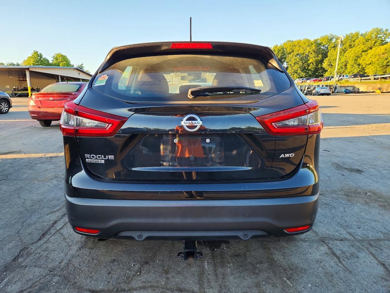 2021 Nissan Rogue Sport S - Фото 6