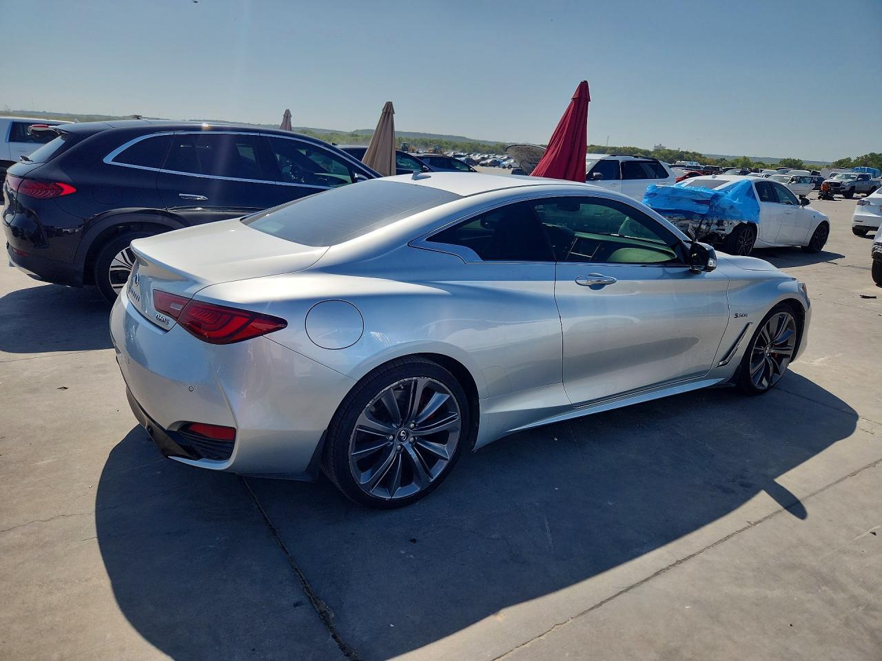 2017 Infiniti Q60 Red Sport 400 - Фото 3