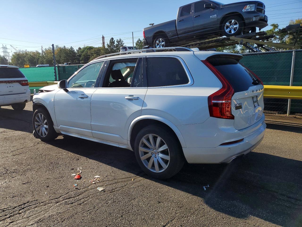 2016 Volvo Xc90 T6 - Фото 2