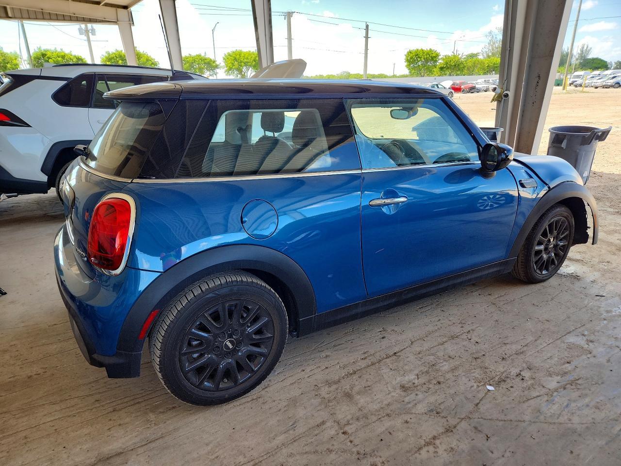 2023 Mini Cooper - Фото 3