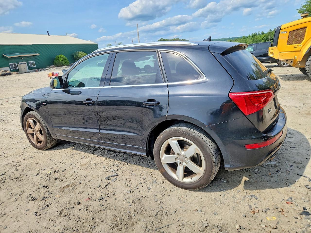 2012 Audi Q5 Premium Plus - Image 2