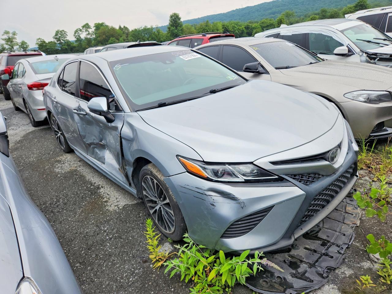 2018 Toyota Camry Se - Фото 4