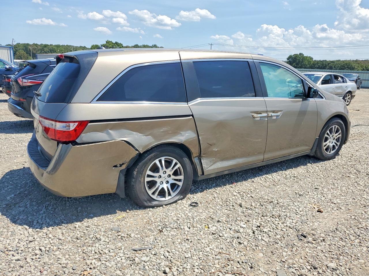 2012 Honda Odyssey Exl - Image 3