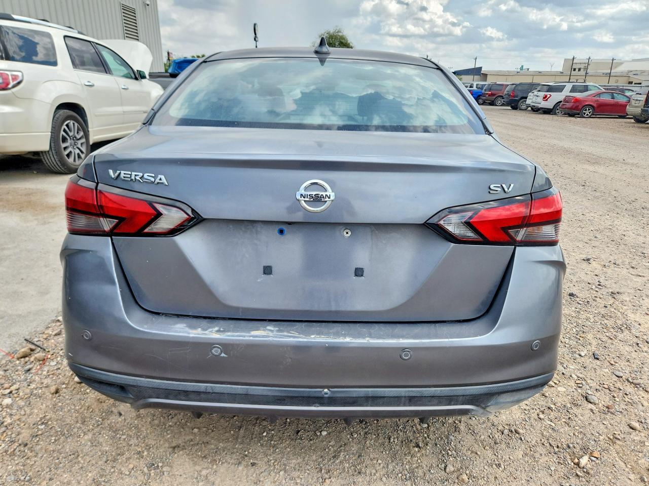 2020 Nissan Versa Sv - Image 6