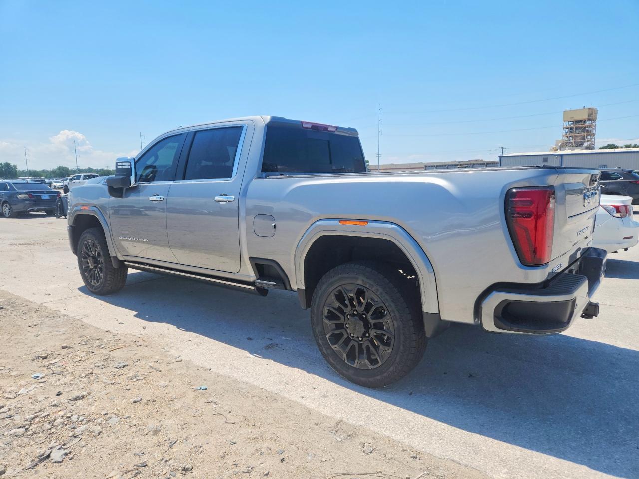 2026 GMC Sierra K2500 Denali - Фото 2