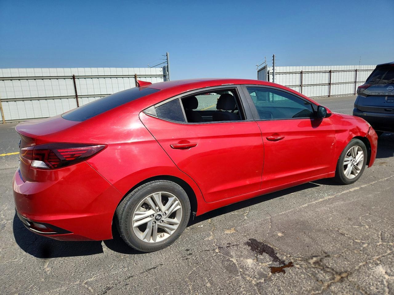 2019 Hyundai Elantra Sel - Image 3