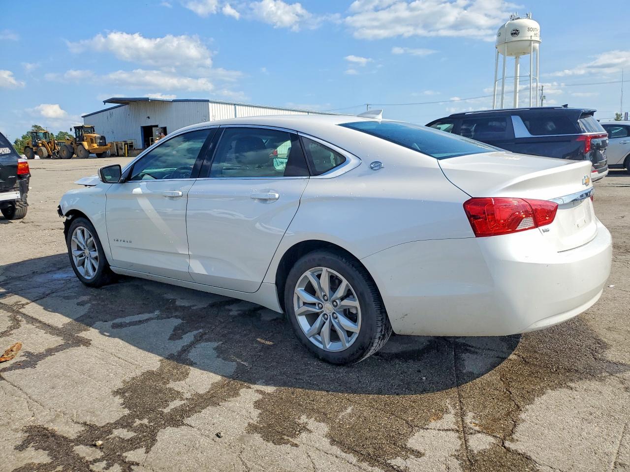 2019 Chevrolet Impala Lt - Фото 2