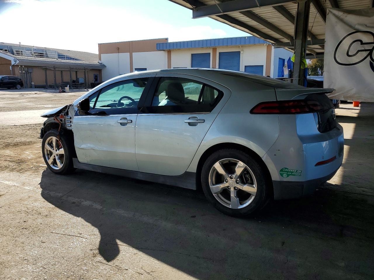 2012 Chevrolet Volt - Image 2