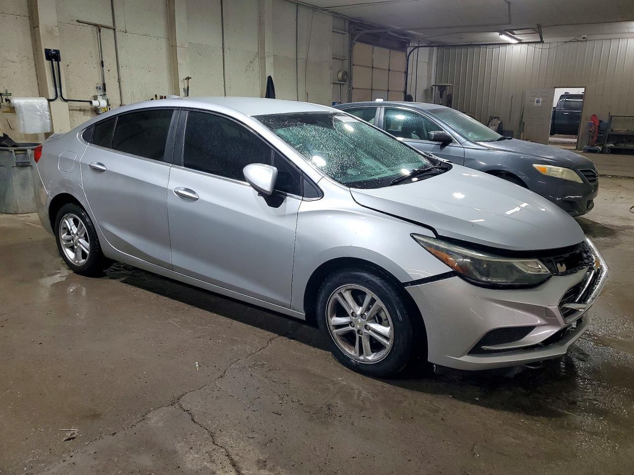 2017 Chevrolet Cruze Lt - Фото 4