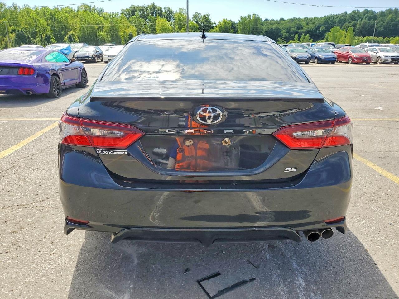 2021 Toyota Camry Se - Image 6