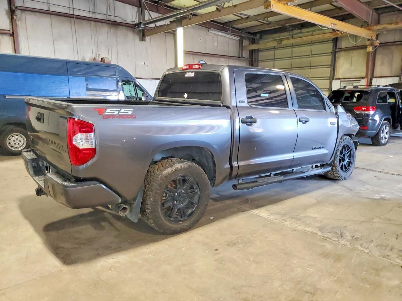 2021 Toyota Tundra Crewmax Sr5 - Image 3