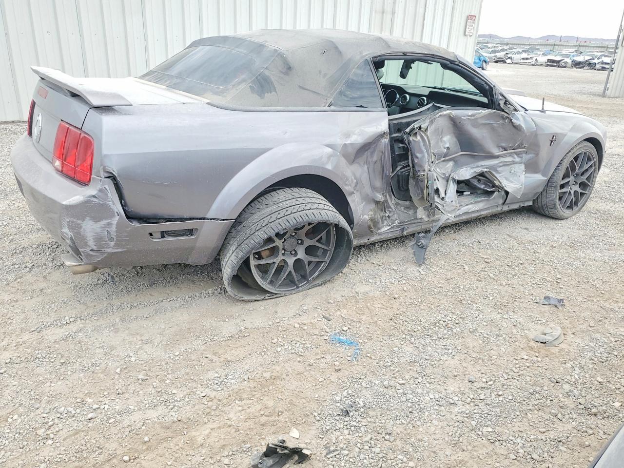 2006 Ford Mustang - Image 3