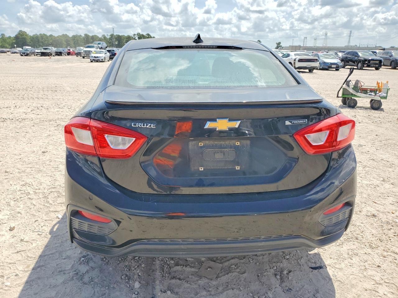 2016 Chevrolet Cruze Premier - Image 6