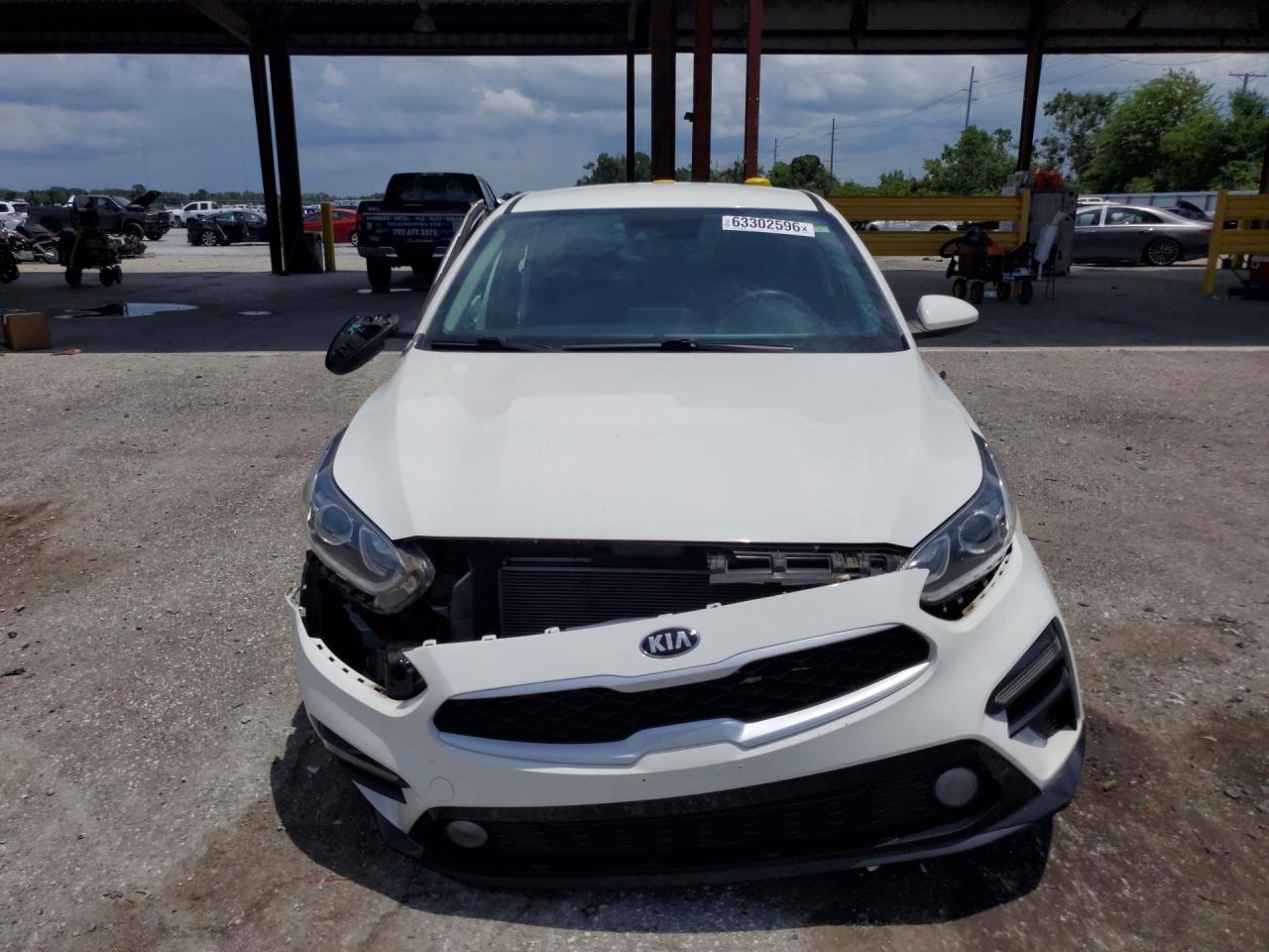 2021 Kia Forte Lxs - Image 5