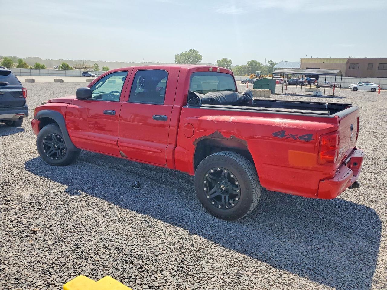 2005 Dodge Dakota Quad Laramie - Image 2