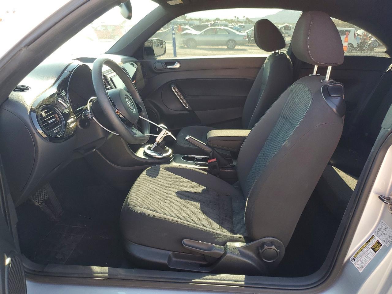 2014 Volkswagen Beetle - Фото 7