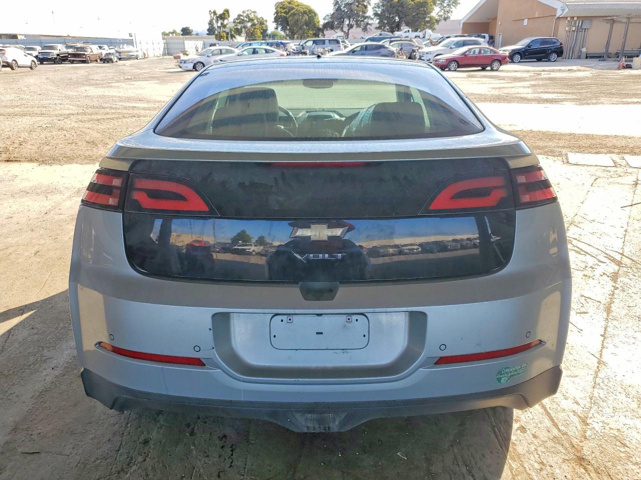 2012 Chevrolet Volt - Image 6