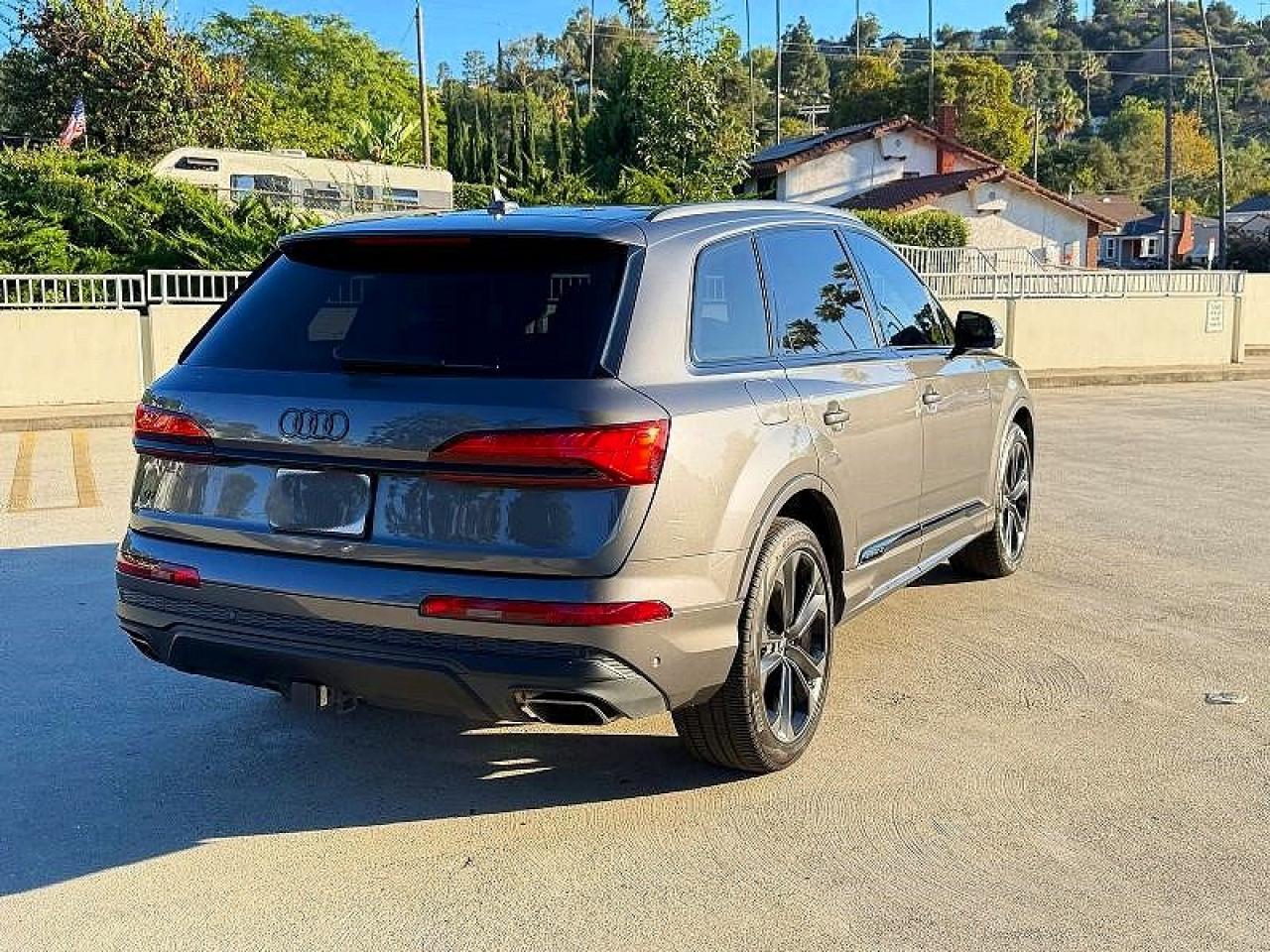 2025 Audi Q7 Premium Plus - Фото 4