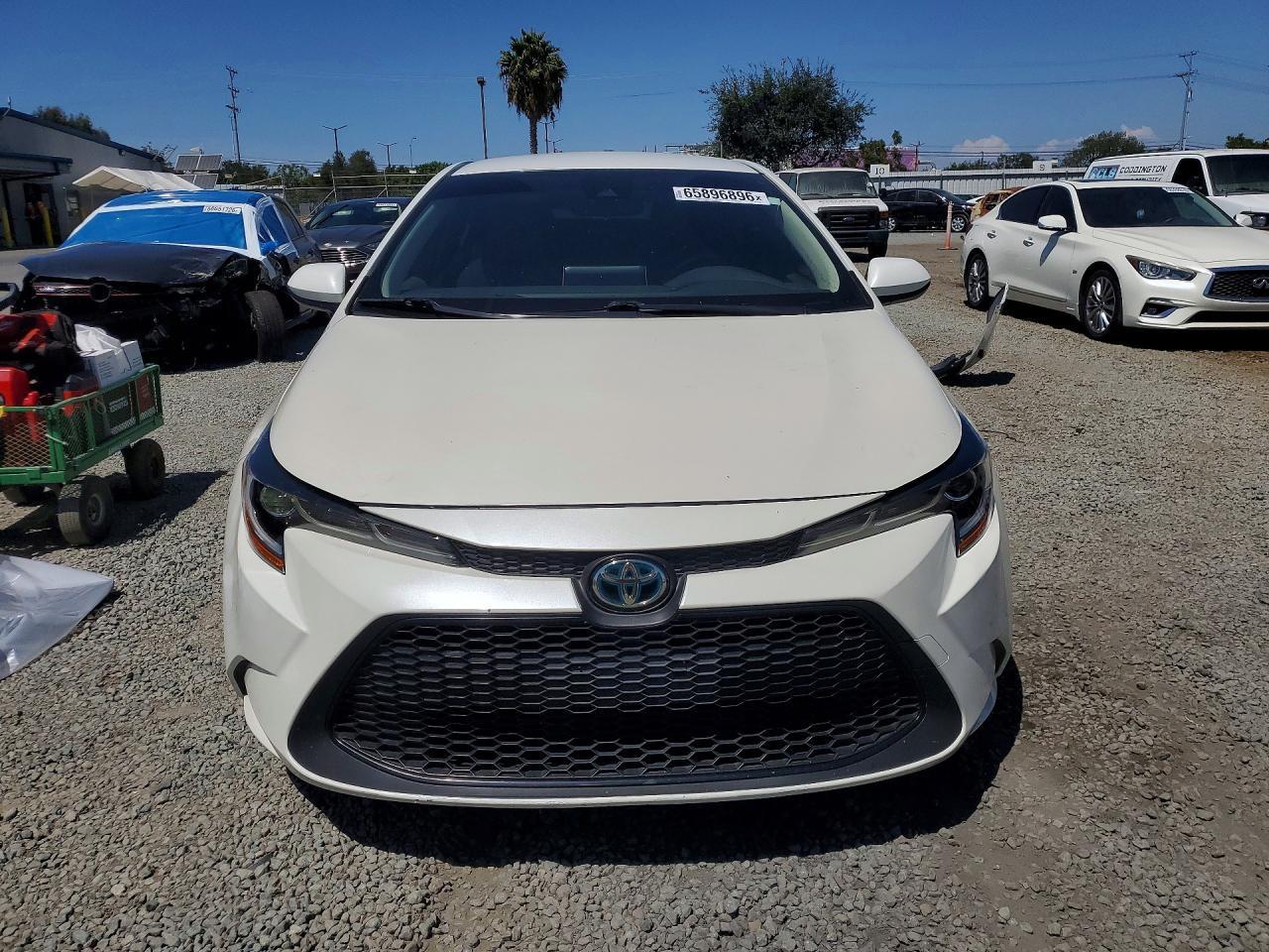 2021 Toyota Corolla Le - Image 5