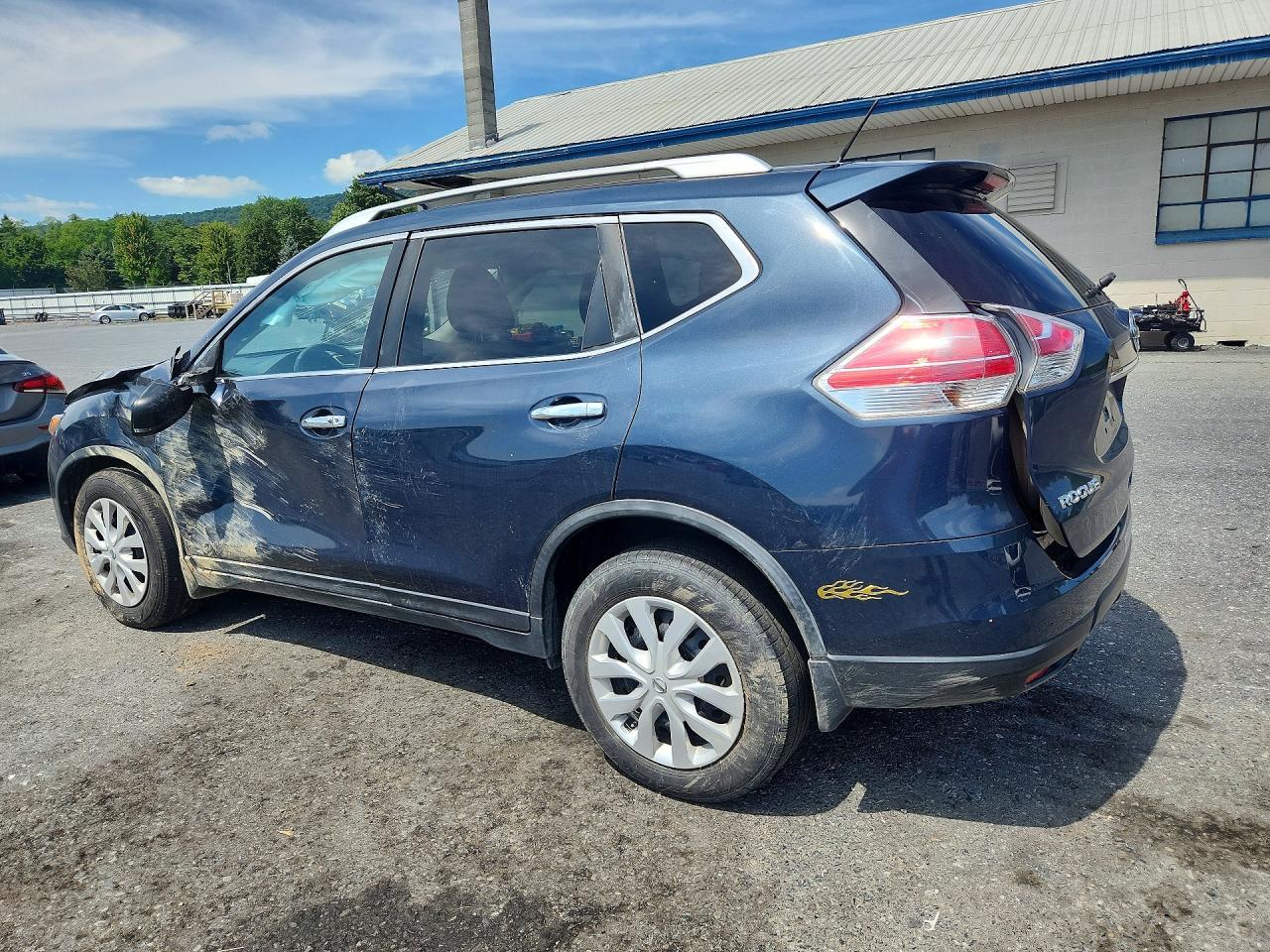 2016 Nissan Rogue S - Фото 2