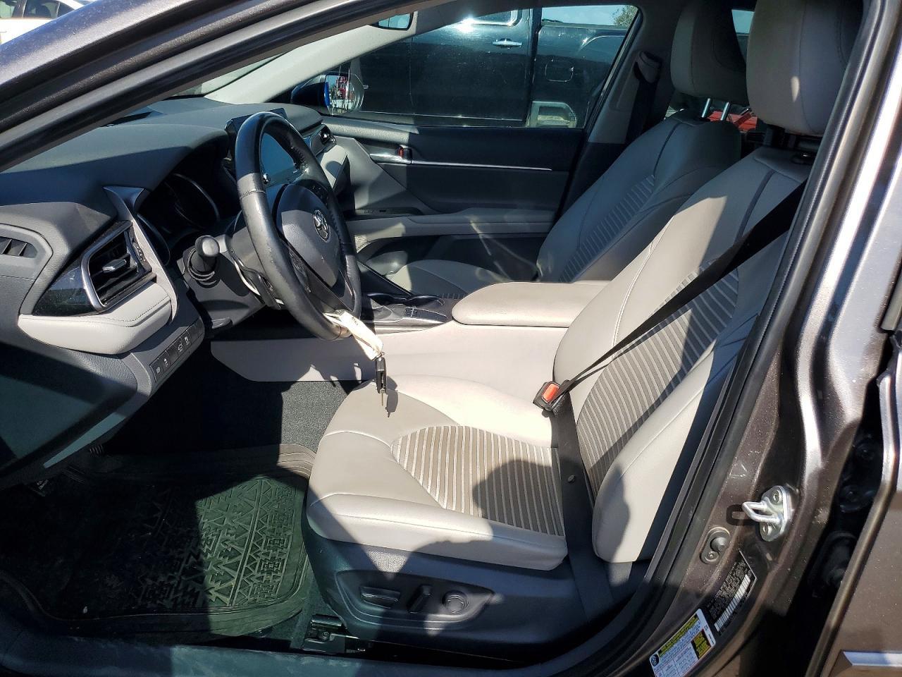 2023 Toyota Camry Se - Image 7