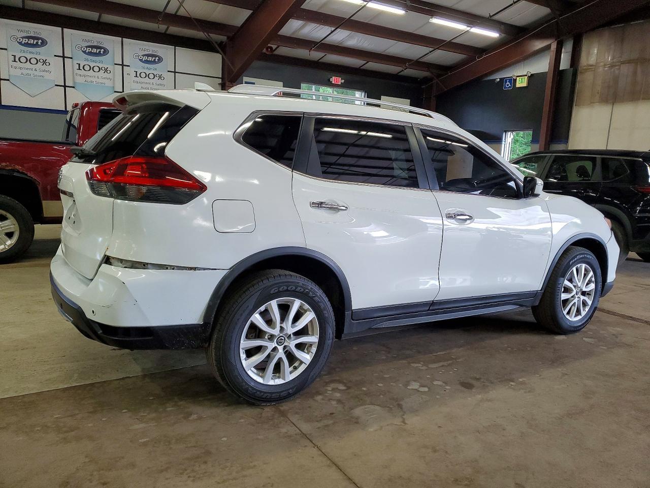 2020 Nissan Rogue Sv - Image 3