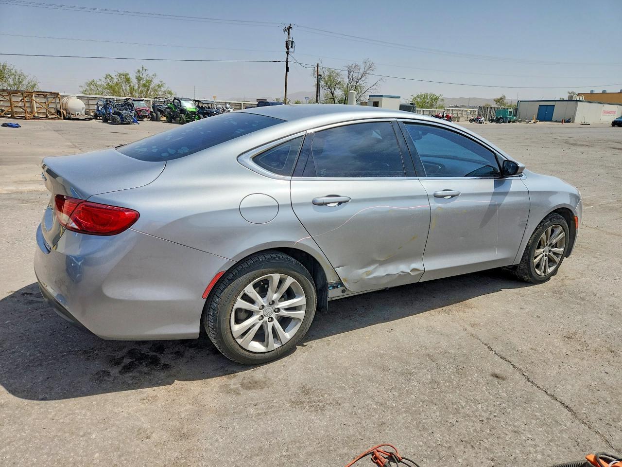 2016 Chrysler 200 Lx - Фото 3