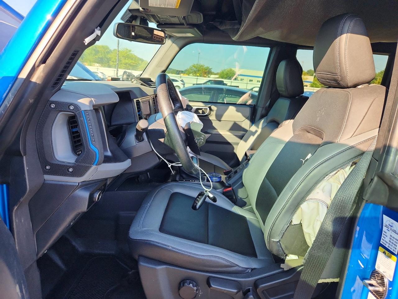 2023 Ford Bronco Base - Image 7