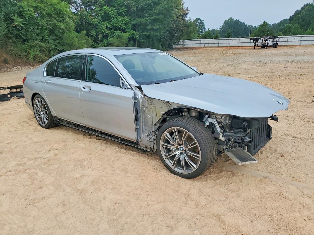 2019 BMW 740 I - Image 4