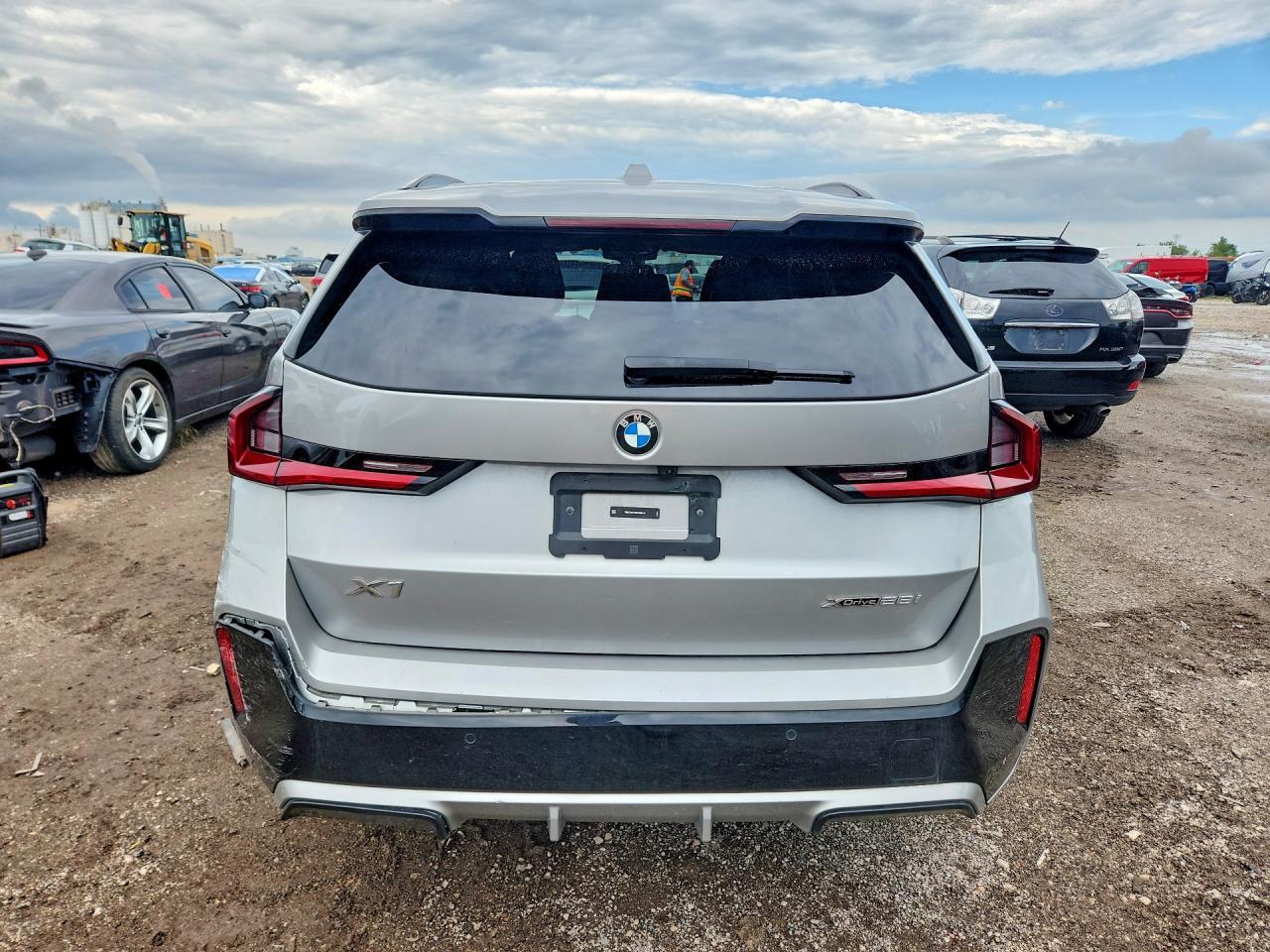 2025 BMW X1 xDrive28I - Фото 6